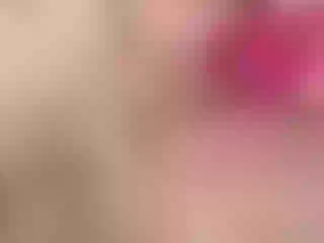 Live sex webcam photo for SophieSaenz #271672321