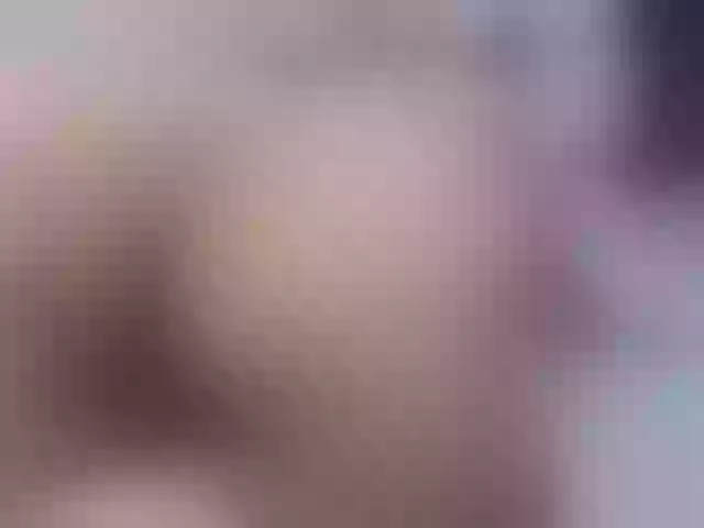 Live sex webcam photo for lily-hot18 #271661500