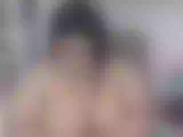 Live sex webcam photo for lily-hot18 #271665753