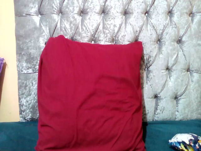 Live sex webcam photo for YOUNGDREAM123 #271666875