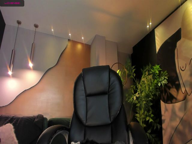 Live sex webcam photo for ZoePresley1 #271674008