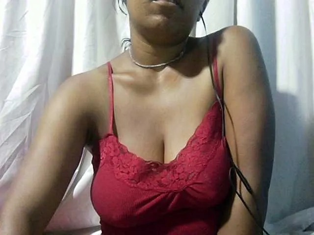 Live sex webcam photo for MIRANDAW #271660855