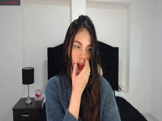 Live sex webcam photo for Grey_Evelyn #271666559