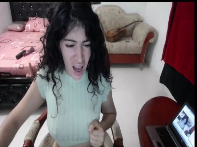 Live sex webcam photo for Melody_latin #271670904