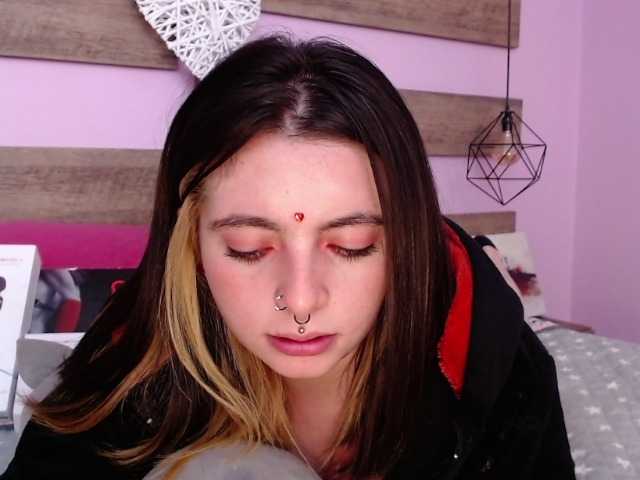 Live sex webcam photo for SachiMeow #271673234