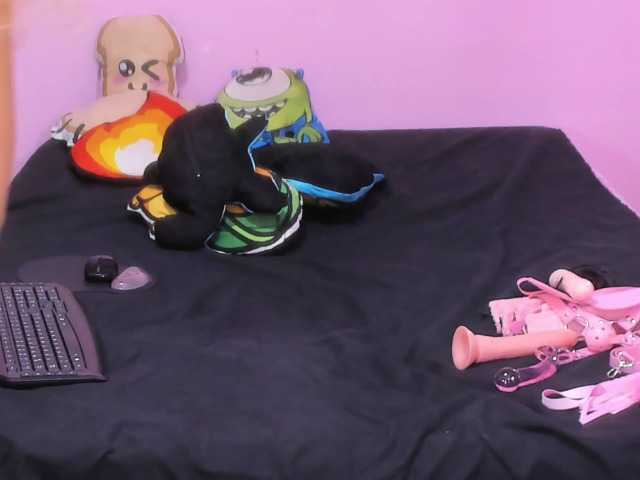 Live sex webcam photo for kimmi-doll #271665573