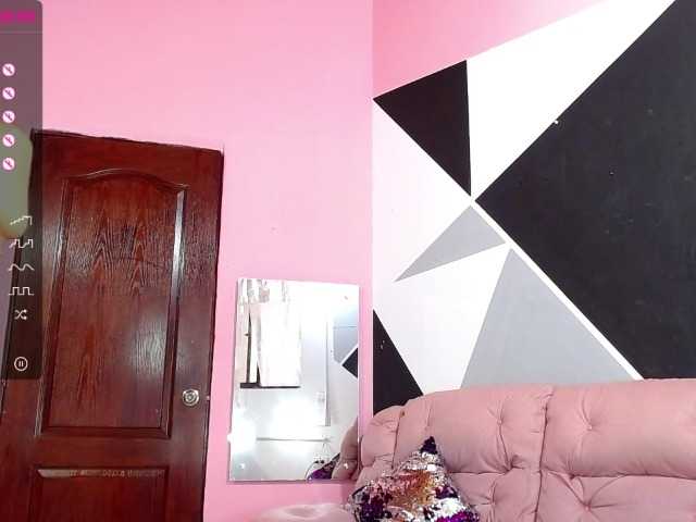 Live sex webcam photo for emma-lo #271669298