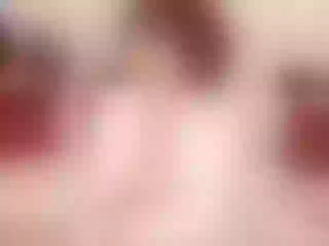 Live sex webcam photo for PrettySofi1 #271668404
