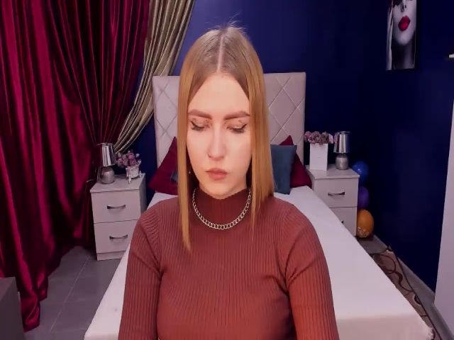 Live sex webcam photo for ViolaRose #271670952