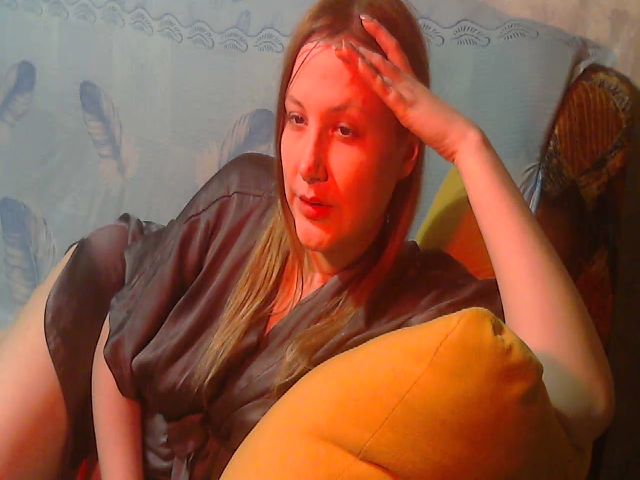 Live sex webcam photo for HellyRiddle #271671055