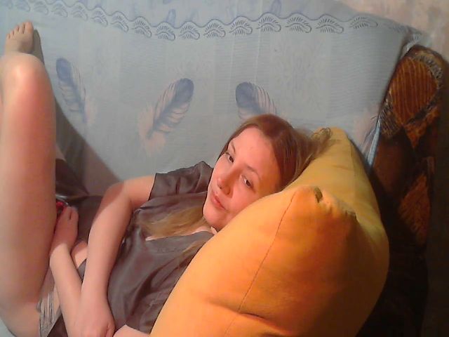 Live sex webcam photo for HellyRiddle #271671167