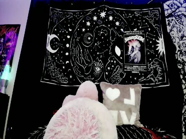 Live sex webcam photo for Josephine___ #271673632