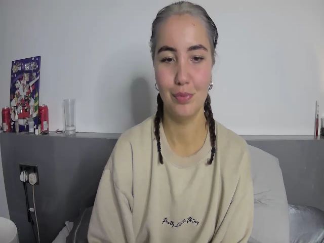 Live sex webcam photo for CharlieSimmsx #271663967