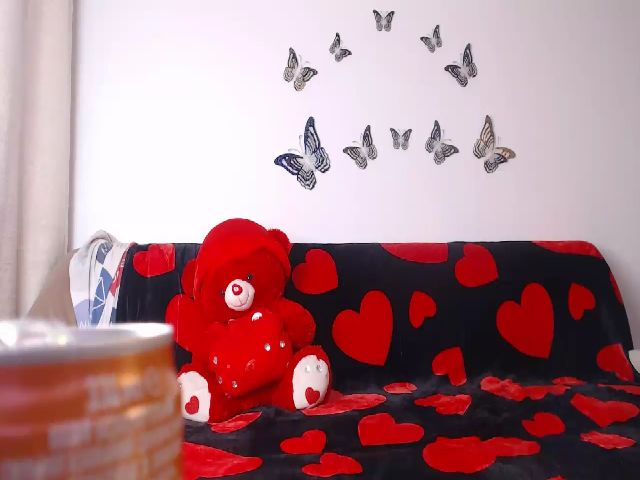 Live sex webcam photo for ErikaFerrera #271666904