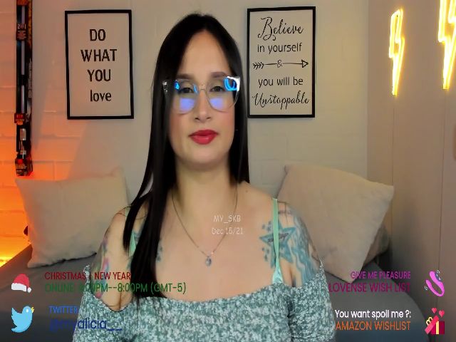 Live sex webcam photo for My_Skb #271663857