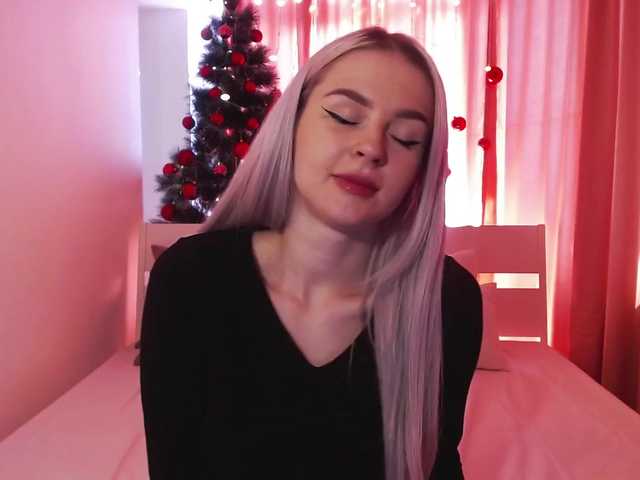 Live sex webcam photo for Sakura-moon #271665442