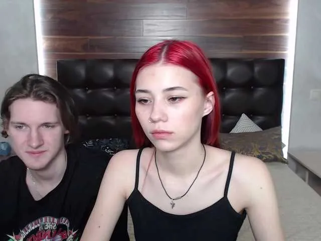 Live sex webcam photo for SarahKurt69 #271660888