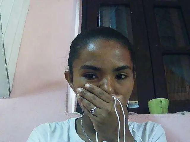Live sex webcam photo for ravarah1 #271665950