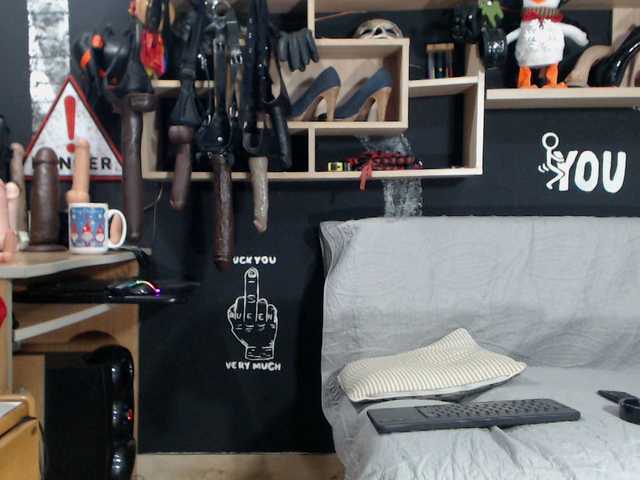 Live sex webcam photo for mistressmiry #271682903