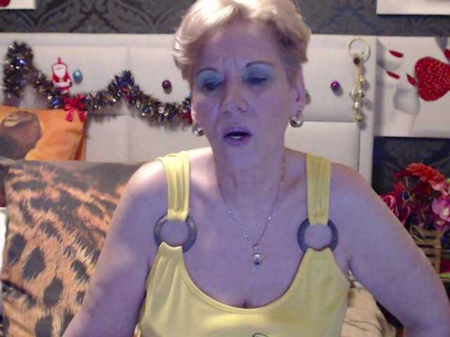 Live sex webcam photo for ANGELGRANNY #271682704