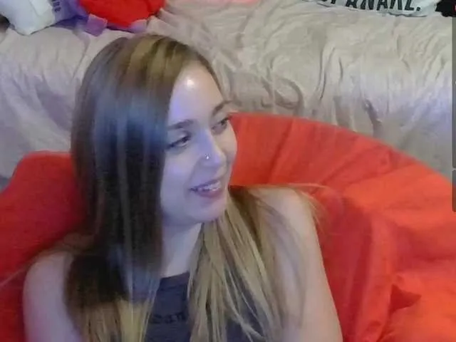 Live sex webcam photo for bubblybubbles #271682695