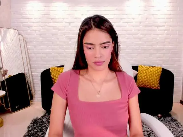 Live sex webcam photo for MayaRivera #271679768