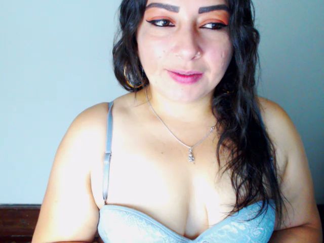 Live sex webcam photo for Jimena_colins #271683997