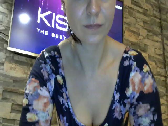 Live sex webcam photo for Velicious7 #271684352