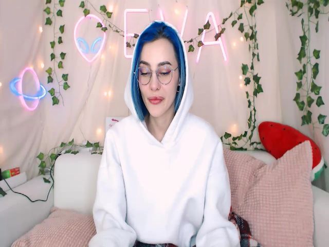 Live sex webcam photo for Space_Eva #271678437