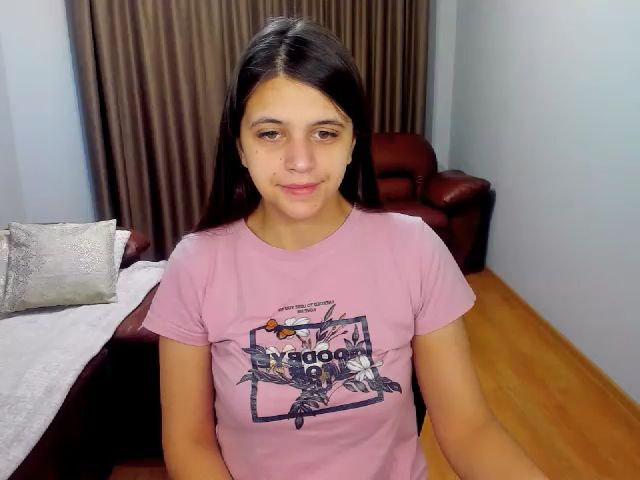 Live sex webcam photo for LexyDavis #271678478