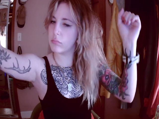 Live sex webcam photo for Shy_sophia2 #271678537