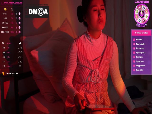 Live sex webcam photo for RikaLoves #271677418