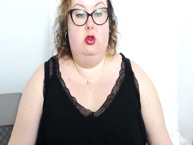 Live sex webcam photo for HornyBonnie #271680653