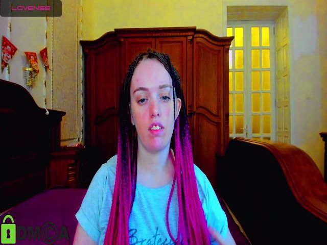 Live sex webcam photo for Fi_Lena #271681973