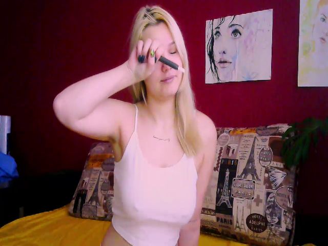 Live sex webcam photo for MsMollyD #271683104