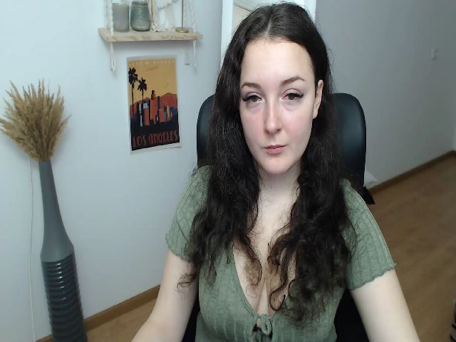Live sex webcam photo for GloriaSparks #271681139