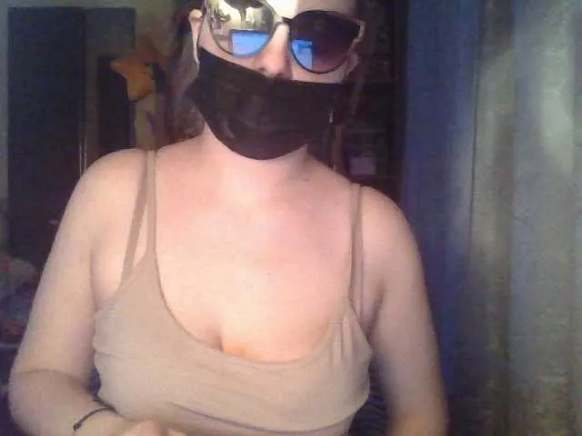 Live sex webcam photo for Irish8m #271676348