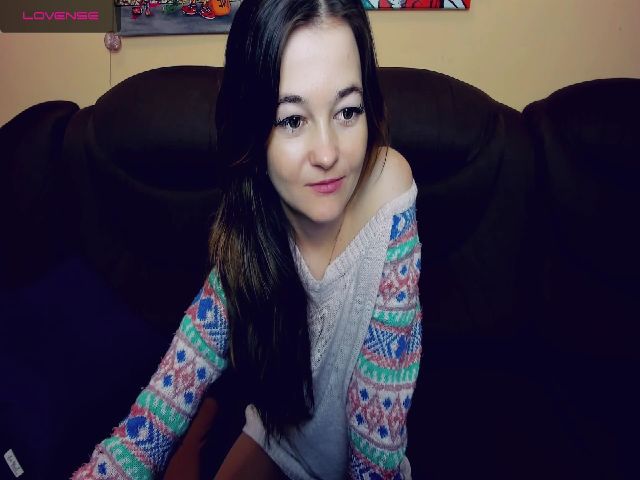 Live sex webcam photo for TinyKrisss #271680682