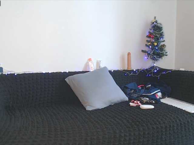 Live sex webcam photo for MayaSteps #271679387