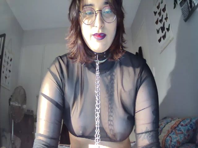 Live sex webcam photo for Shady_baileyx #271684345