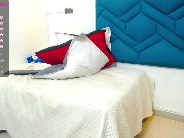 Live sex webcam photo for Briggitte- #271682516