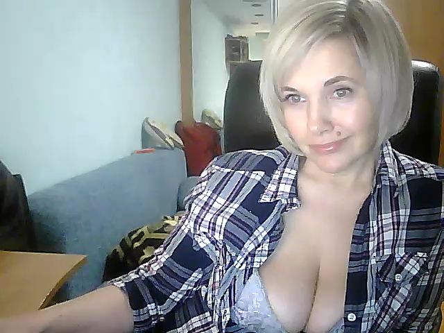 Live sex webcam photo for Vivid_Glance #271684308