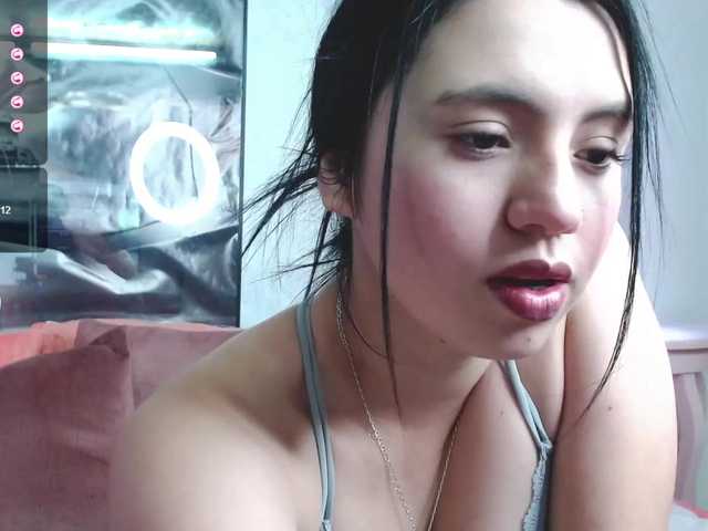 Live sex webcam photo for EllaKS #271680171