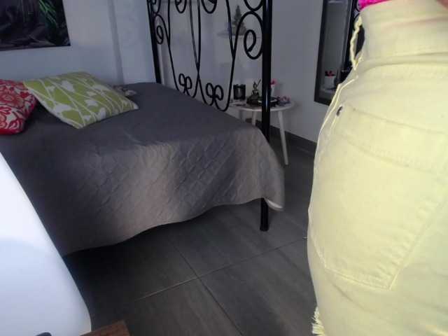 Live sex webcam photo for HannahParker #271682701