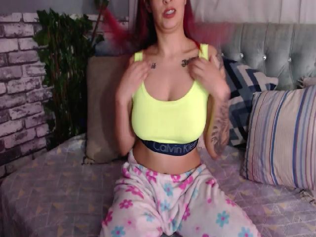 Live sex webcam photo for Mypitell #271678426