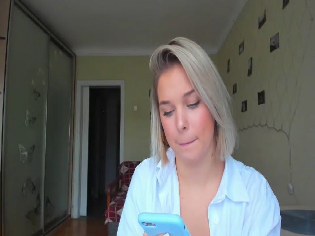 Live sex webcam photo for Merli_Lovely #271683145