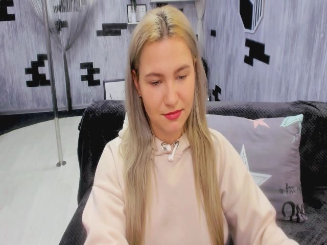 Live sex webcam photo for BerryColins #271681671