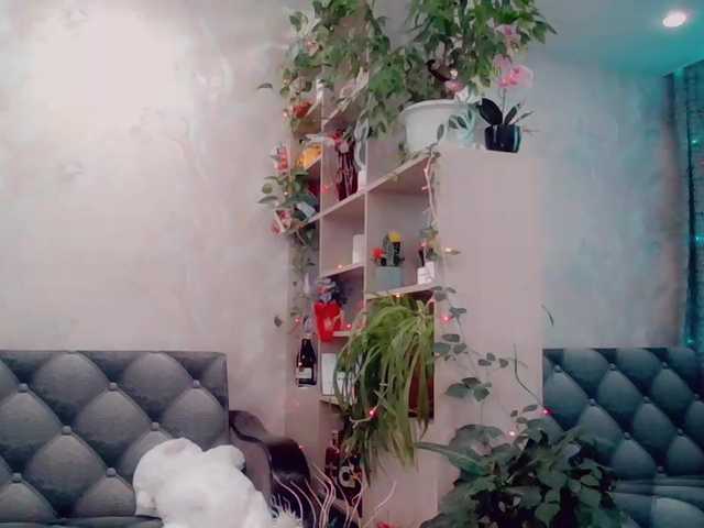 Live sex webcam photo for RealWorker #271679333