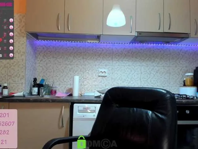 Live sex webcam photo for karo131324 #271679269