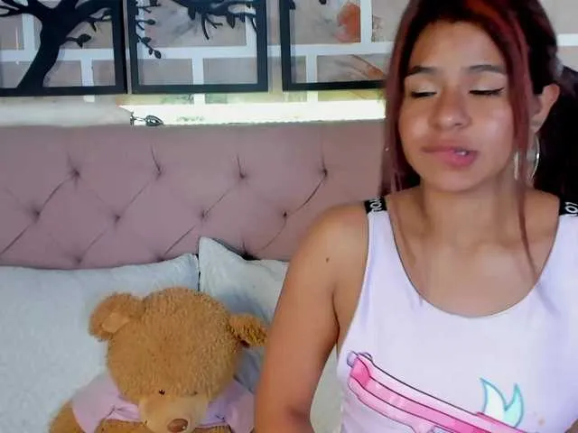 Live sex webcam photo for calena-evans #271679234